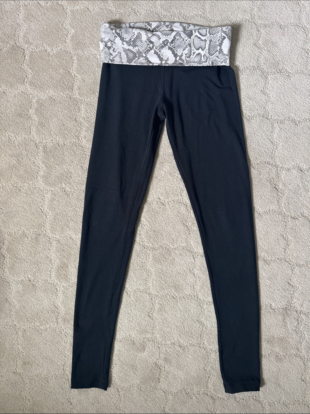 Victoria's Secret Black Leggings with Grey Snake-Print Foldover Waistband XS